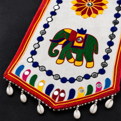 White | Rynoka Hathi Kali kamarbandh for girls in – embroidery detail