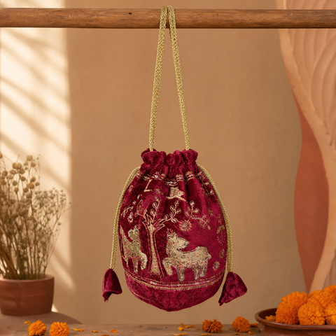 Maroon | Batwa