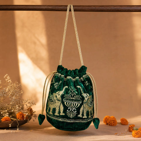 Bottle Green | hathi batwa